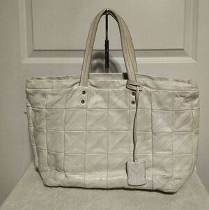 Yves Saint Laurent Tote